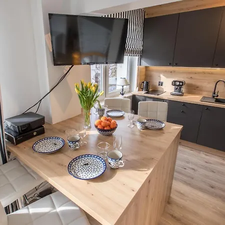 - Plaza W Zasiegu Reki, Promenada Wzdluz Morza Prowadzaca Do Mola, Pyszne Jedzenie W Poblizu - Karlikowska 13b 5 - 3 Min Do Plazy Apartman Sopot